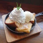 CAFE サルデーレ - 