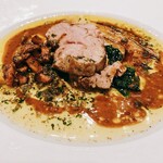 ソンブルイユ TOKYO - フランス産乳飲み牛フィレの塩パイ包み焼き