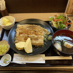 はかりめ じゅん - 煮穴子丼　