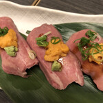 利久 - ウニク。牛タン寿司、ウニも美味しい
