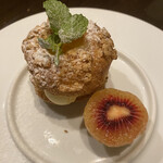 Lovey -french cuisine- - デザート。赤いキウィ、初めて見ました。