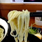 俺の中華たなか家 - 味噌つけ汁に浸してのリフト⤴️味噌スープの旨味を絡めてすこぶる美味♥️