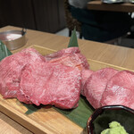 焼肉一心たん助 旦 - 