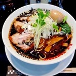 ラーメンキャロル - ＢＬＡＣＫ　ＵＷＯ（味玉）