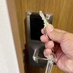 ホテルクラウンヒルズ - 部屋の鍵とカードキーのセンサー!?