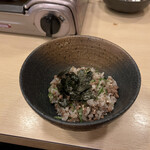 牛や たん平 - ソボロとシソとゴマとノリごはん　素晴らしいバランス