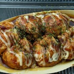たこ焼き まんまる - 料理写真:シンプルな味わい、甘みに特徴のあるソース。