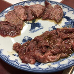 寿里 - タン　カルビ