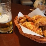 スリーヴァーチュー - 生ビールを呑み終わるころに、から揚げがやってきた