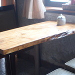 樹里 - 風格あるテーブル