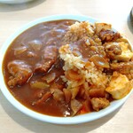 ステーキのあさくま - 牛すじカレー＆麻婆豆腐合いがけ