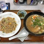 らーめんじゃ！川田商店 - 焼めしセット②