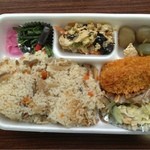 丸栄フーズ - 並弁当  480円
      