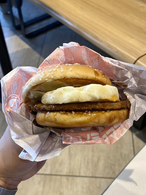 マック マクドナルド 四ツ橋店（ハンバーガー） | MEQQE（めっけ）