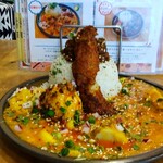 カレー&スパイス ハナコ - 2種盛り 1300円、スパイシー半熟ゆで卵 150円、揚げバナナ 100円、ルー増し 200円、ライス大盛り 100円、ライスちょい足し(50g) 無料