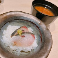 日本酒と和食 花びし - 平政の押し寿司・しじみの赤だし