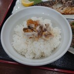 食事処 ときわ - さば塩焼の身を白飯にのせて〜