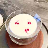 スープとカレー ボンジョルネ - ●スープ
                    ビシソワーズ　ビーツのピュレ