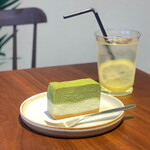 BRANTA BAKE STORE - レモネード、ピスタチオチーズケーキ