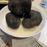 SUGALABO - 黒トリュフ。すごい