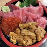 Sushishokudou Ohan - 3色丼