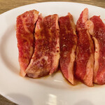 a slice of BEEF ひときれの牛肉 - 和牛カルビ