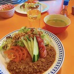 チリチリ - チリミートカレー(スープ付)