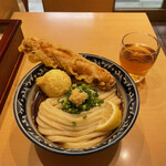 梅田 釜たけうどん - 