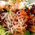 TASTE THE WORLD - 米麺で丸麺