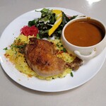 RAD CURRY タンドール料理とフレンチカレー - Bセット 骨付き鶏モモ肉とベジタブルペーストカレー