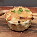 Ata - オマール海老のローストと爪のグラタン