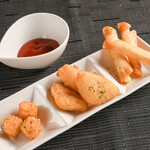 Cheese fried three musketeers (3 pieces each)
