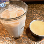 タイニーカフェ - アイスチャイ・プリン