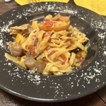 バルハチゴー - すじ肉とズッキーニのトマトソースはもっちもち♡