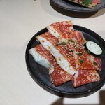 牛刺しと焼肉 仔虎 - 