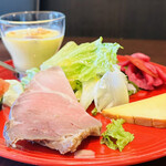 バルハチゴー - この日は冷たいコーンポタージュが美味しかったなぁ〜