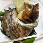 櫻バー - サザエのつぼ焼き　カットしてもらった