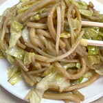 三ちゃん - 焼きそばの麺はうどんのような食感
