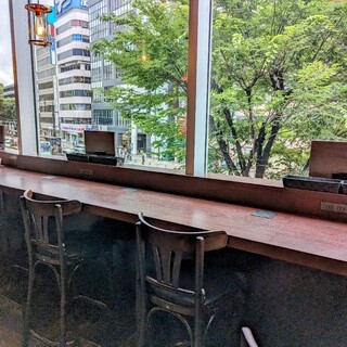 喫茶&BAR タビビトノサロン_2