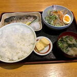 お食事処 至亭 - ◆ 焼きさば定食 ¥900-(ご飯大)
            ご飯のボリュームが凄く、少しアンバランス。