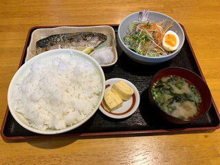 Oshokujidokoro Itarutei - ◆ 焼きさば定食 ¥900-(ご飯大)
                        ご飯のボリュームが凄く、少しアンバランス。
