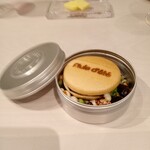 Pluie dete - 6.店名焼付けの最中内に新玉ねぎソテーや牛肉サンド