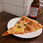 2BROS PIZZA - ハラペーニョとビールで630円