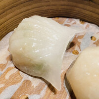 中国料理 龍鳳(ホテルアゴーラリージェンシー大阪堺) - 海老蒸し餃子。