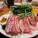 Haru kawa - 豚三枚肉と野菜盛り合わせ