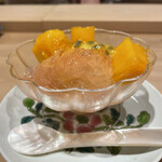 日本料理 研野 - “台湾のマンゴー、桃のジュレ掛けデザート”松田聖子の「sweet memory」と共に。