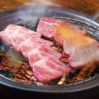 1日限定5食！世界が絶賛！日本三大和牛の神戸牛炙り食べ比べ！