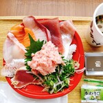 とと楽 - 海鮮丼(大) 1000円