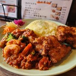 Cafe de Spice - エビと野菜のトマトカレーです。