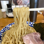 四代目麺処 ゆうじ - 麵はこんな感じ
